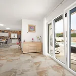 Nur Amela Villa *
