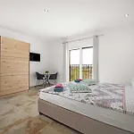 Villa Nur Amela