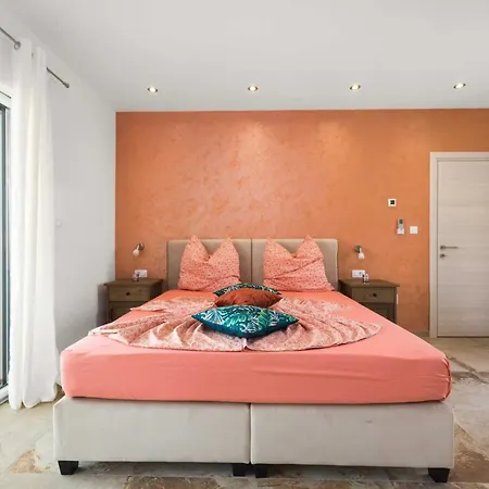 Nur Amela Villa Pula